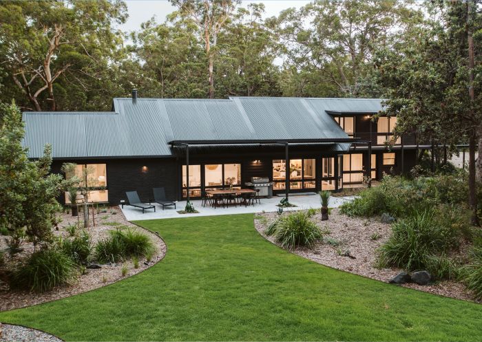 Secluded beachside getaway in bush seclusion by Barranca, Myola